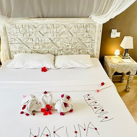 Nyumba Ya Afrika Bed & Breakfast Watamu Ngoại thất bức ảnh