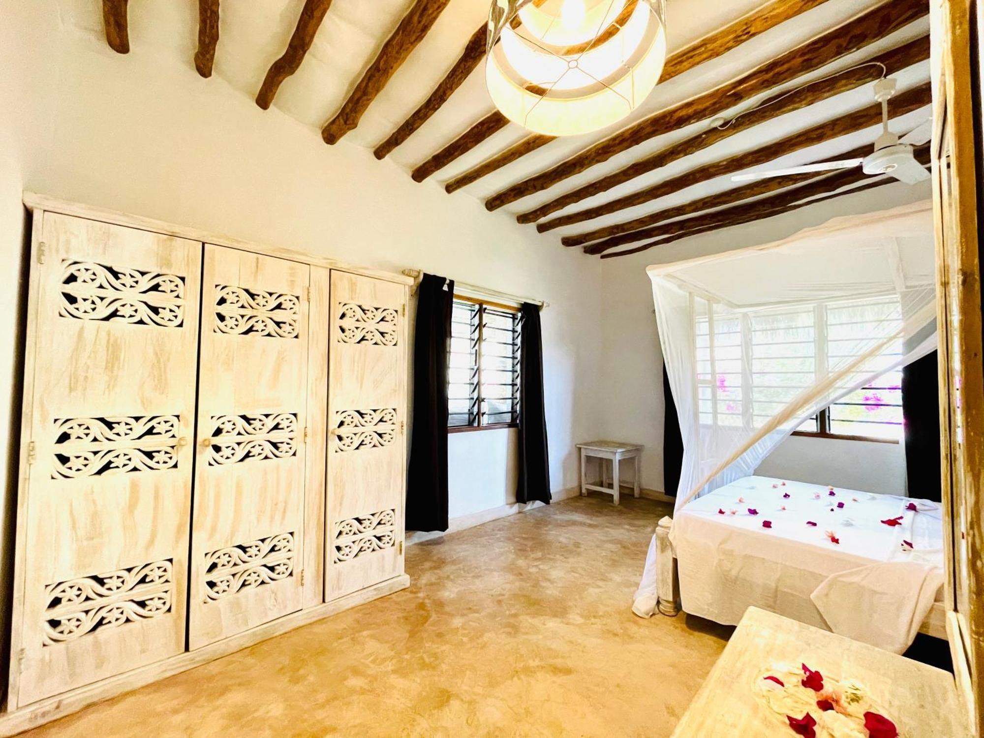 Nyumba Ya Afrika Bed & Breakfast Watamu Ngoại thất bức ảnh