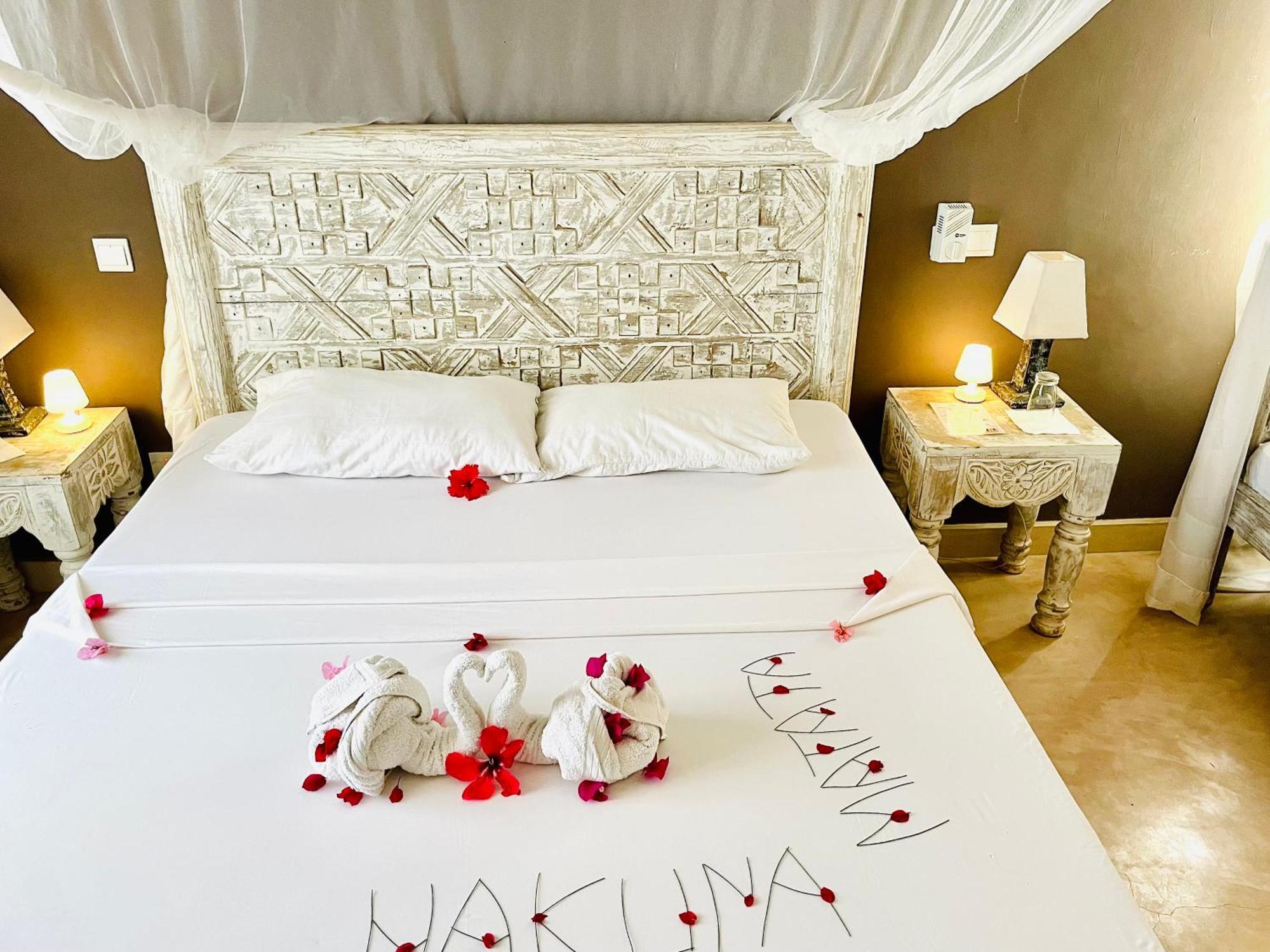 Nyumba Ya Afrika Bed & Breakfast Watamu Ngoại thất bức ảnh